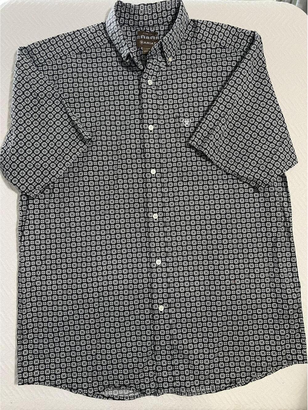 Ariat men’s button down size L